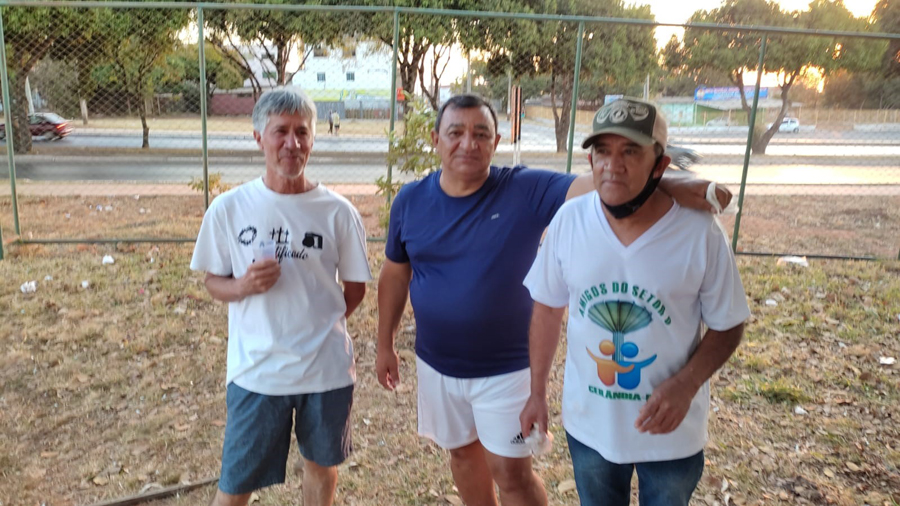 www.amigosdosetoro.com.br